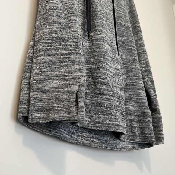 Heathered pullover. - Picture 4 of 4